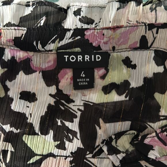 Torrid Women’s Crinkle Chiffon Button Up Mock Neck Floral Plus Blouse Size 4/26 - Picture 6 of 12